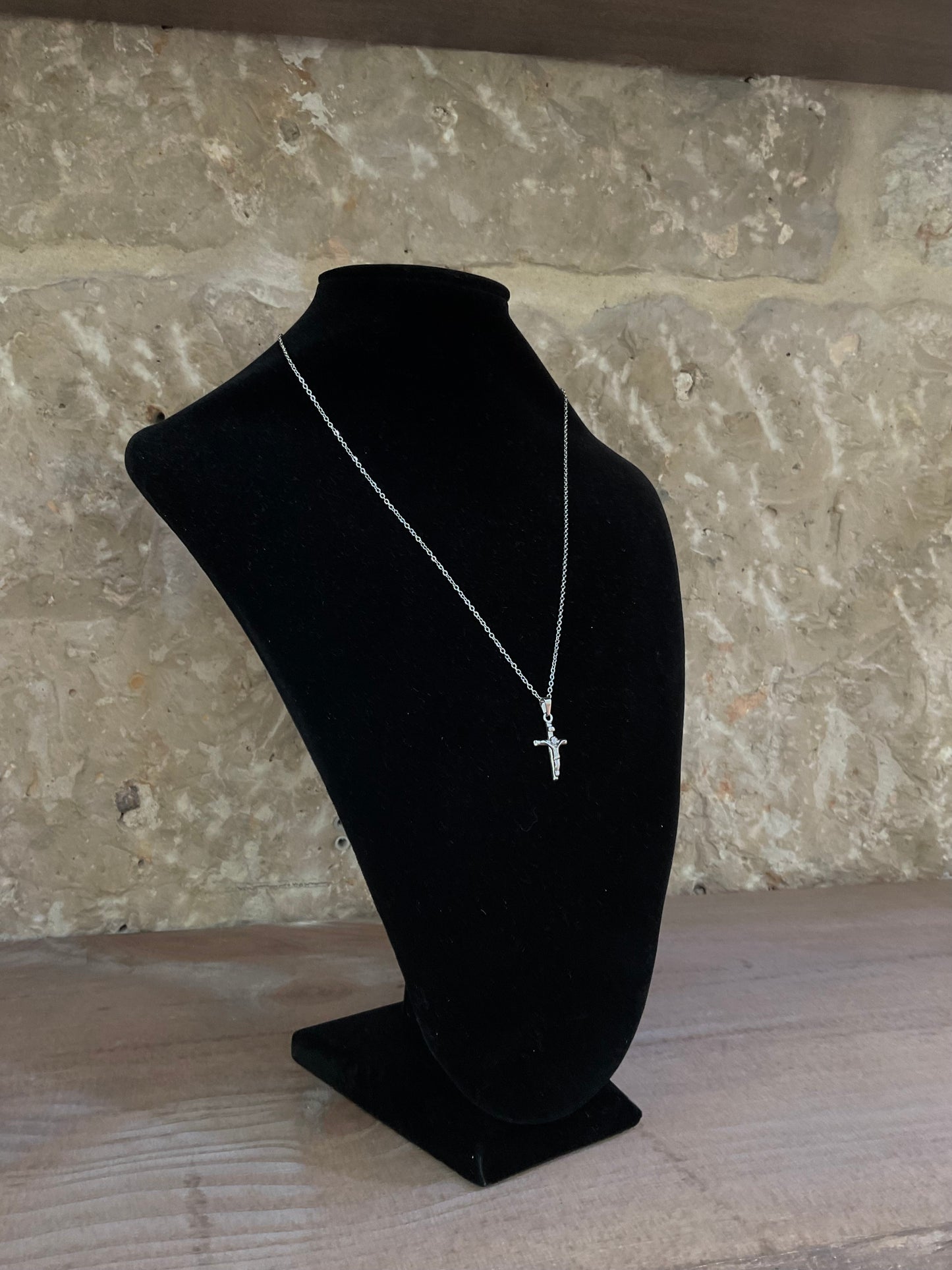 Collar Cruz