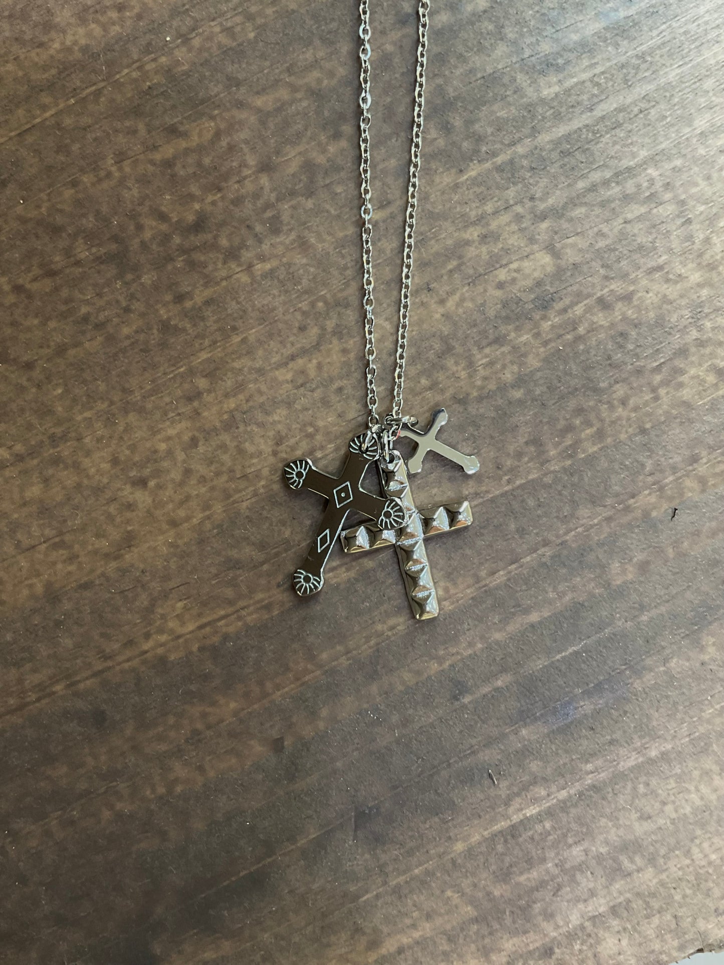 Collar Triple Cruz