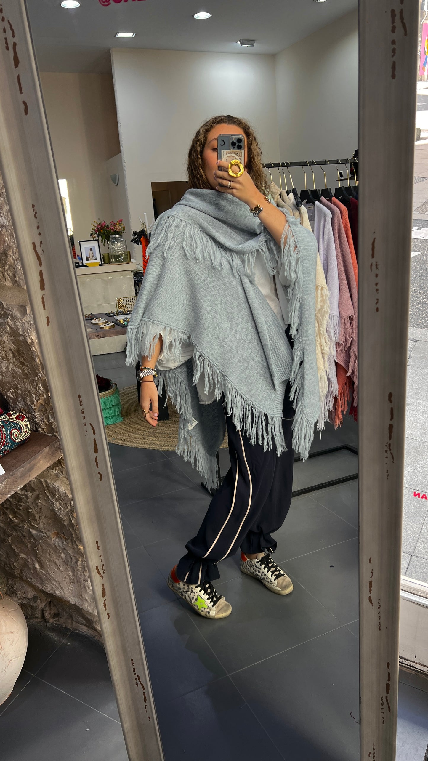 Poncho Suiza