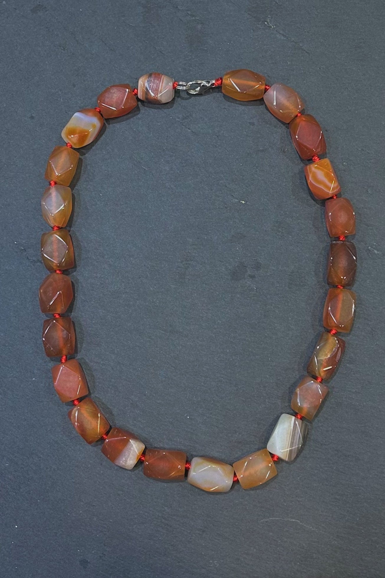 Collares piedras