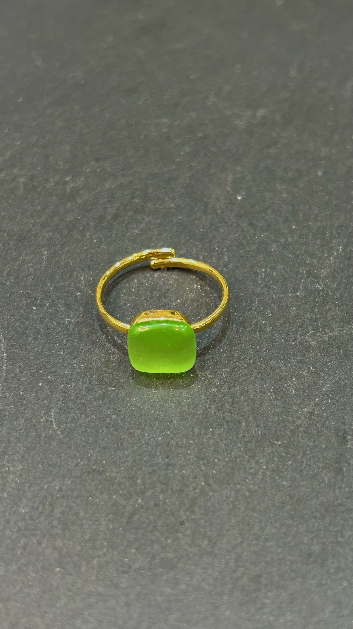 Anillo piedra colores