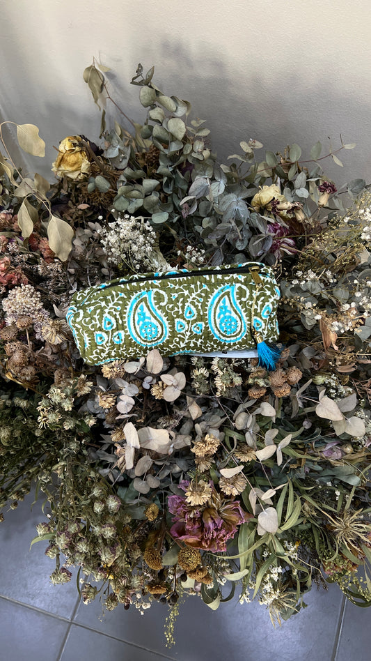 Estuche XVII