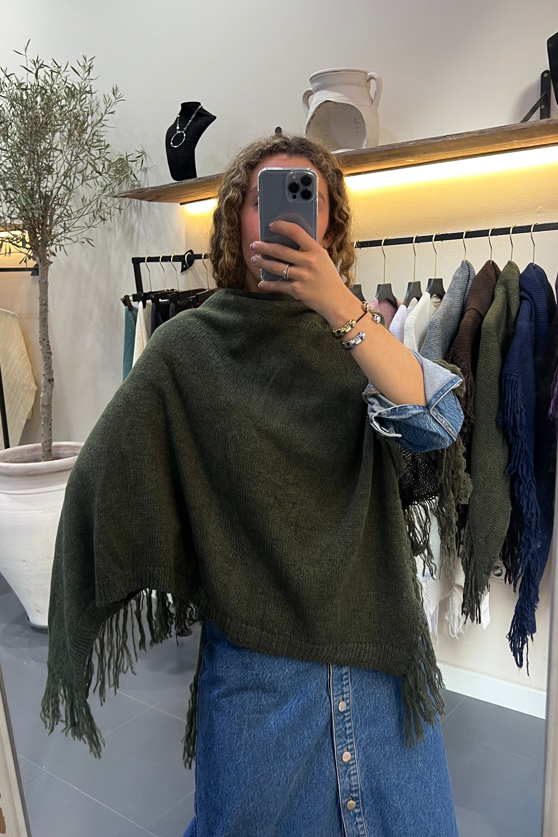 Poncho Suiza