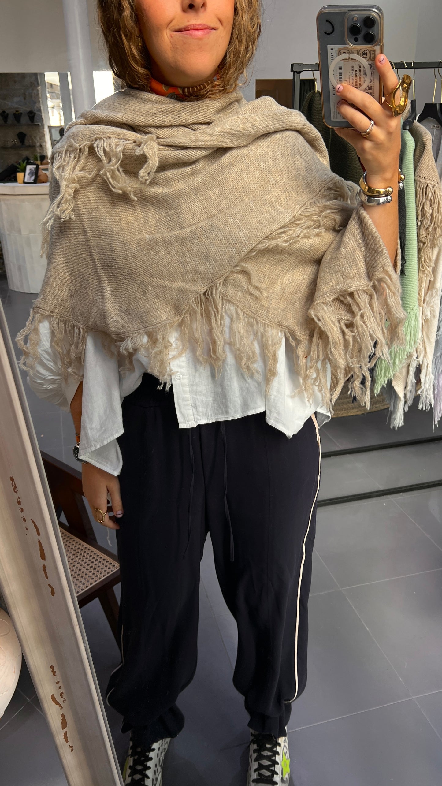 Poncho Suiza