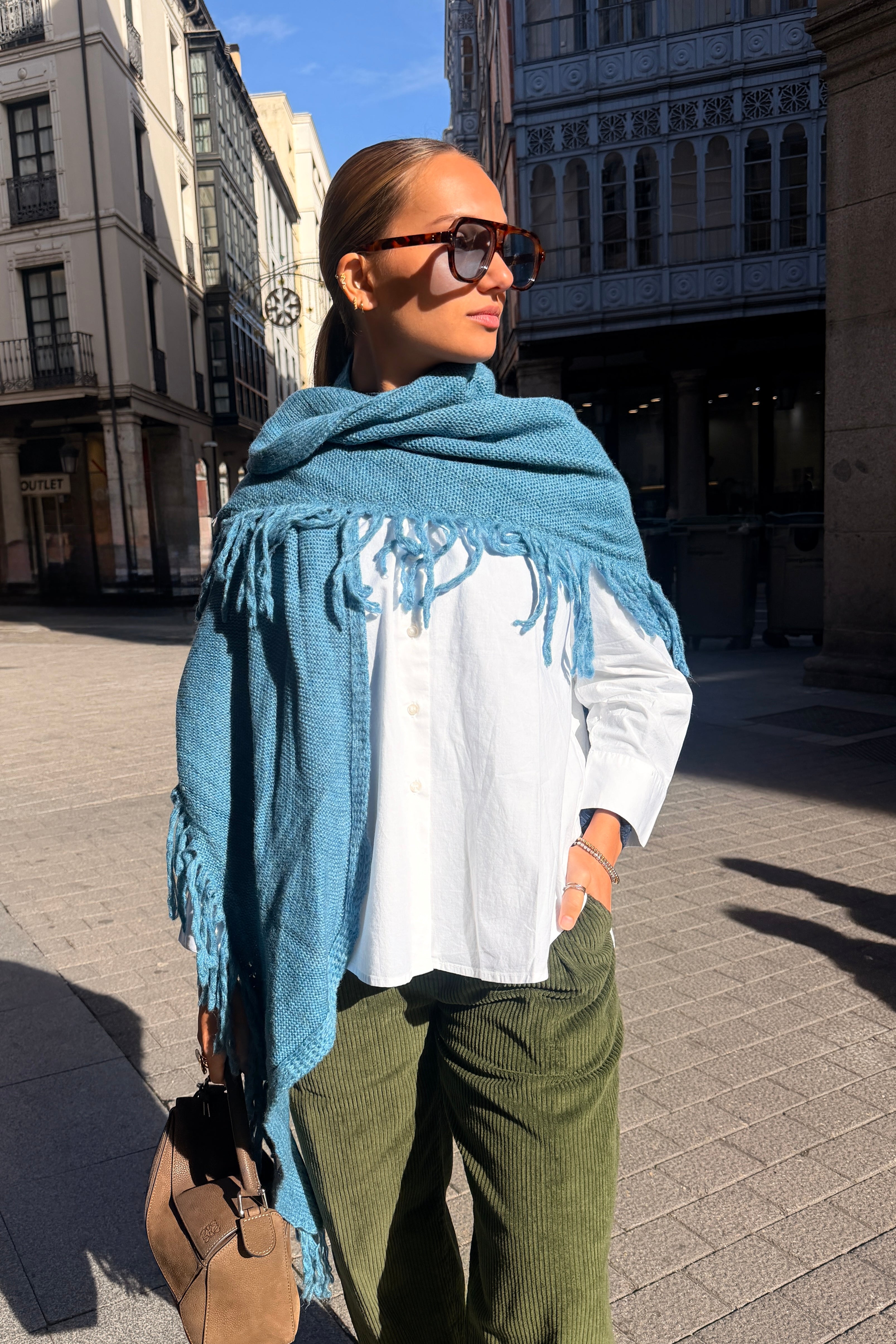 Poncho Sevilla azul
