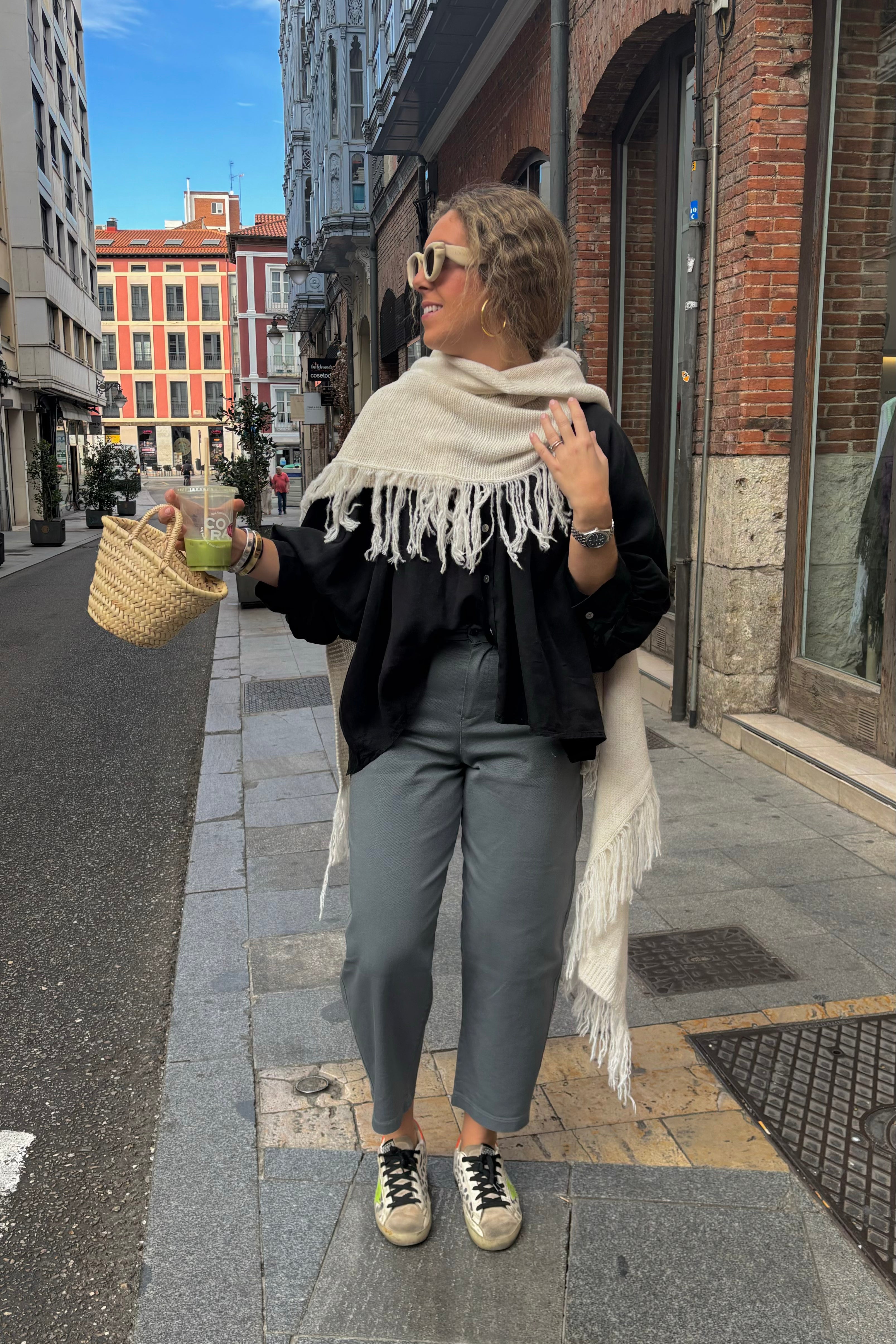 Poncho Suiza